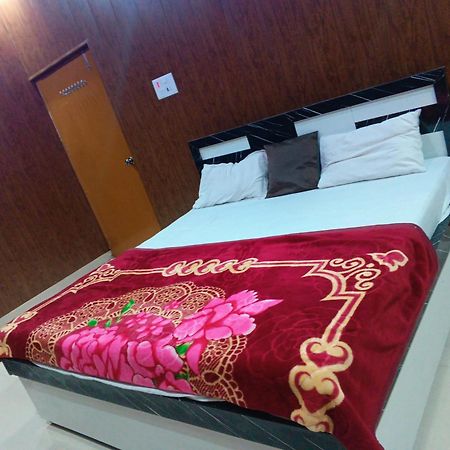 Hotel La Ayodhya Residency Exterior foto