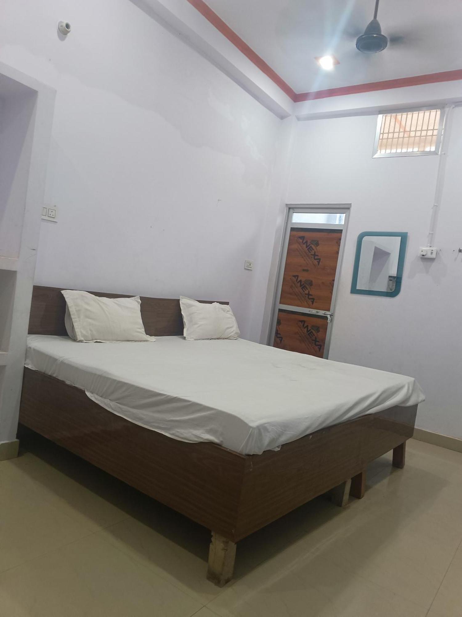Hotel La Ayodhya Residency Exterior foto