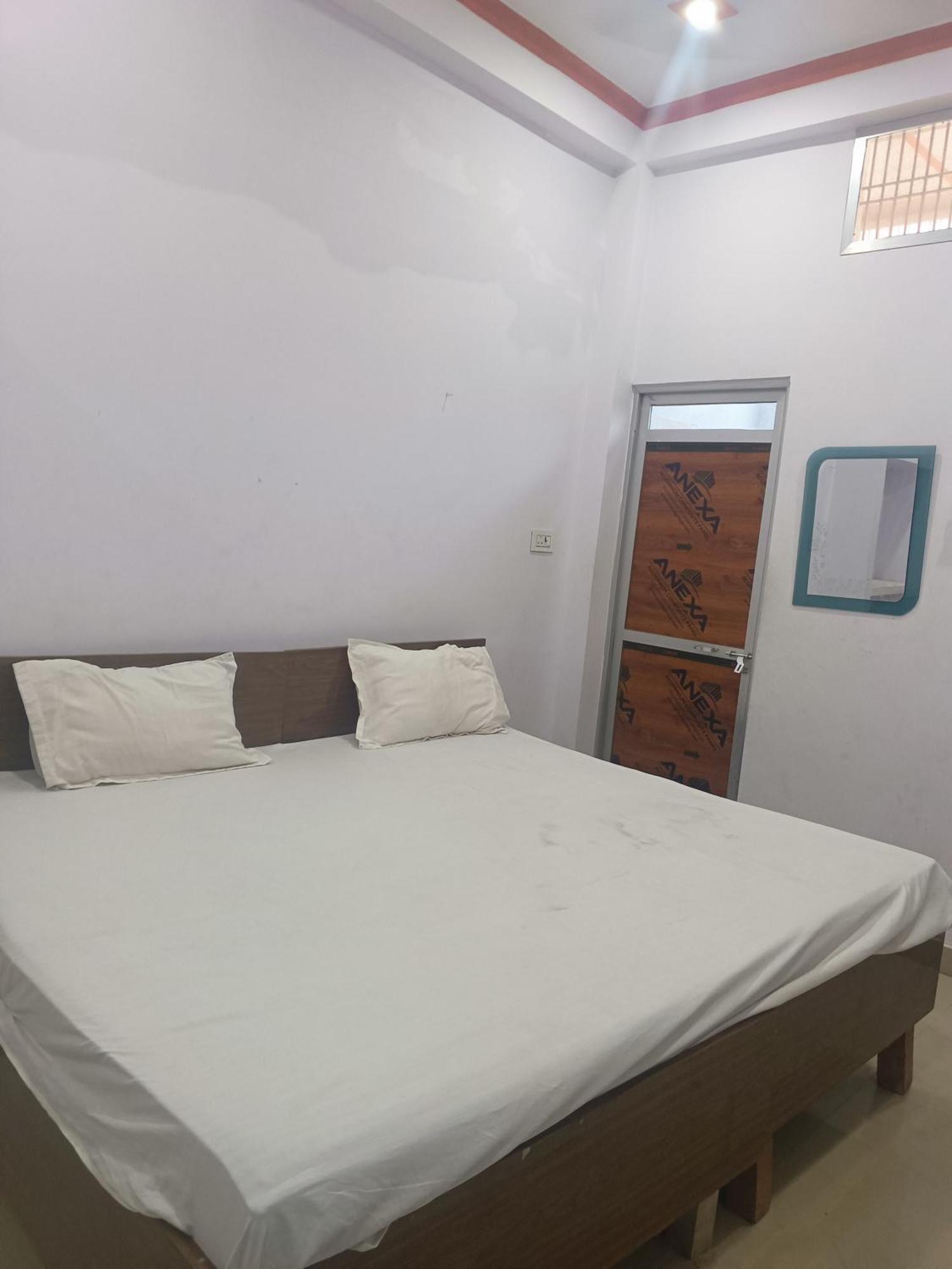 Hotel La Ayodhya Residency Exterior foto